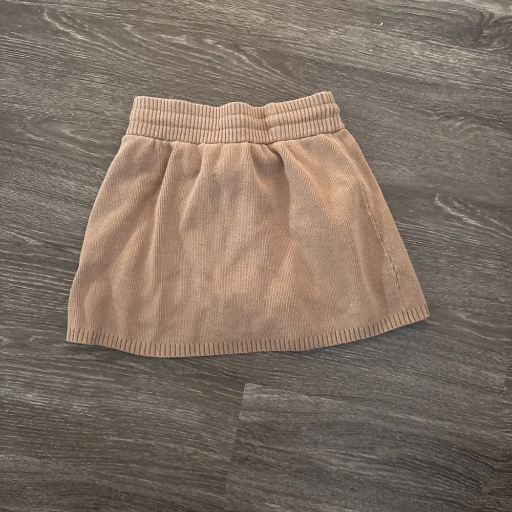 ALO Yoga Scholar Knit Cargo Mini Skirt - Gravel XXS
